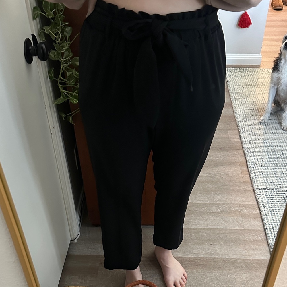 Wayf Black Cropped Tie-Waist Pants